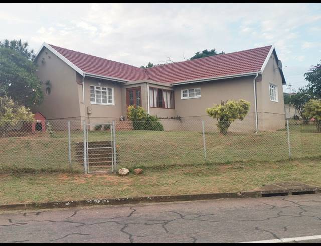 3 BEDROOM HOUSE FOR SALE IN BLUFF